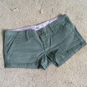 AEO stretch olive shorts
